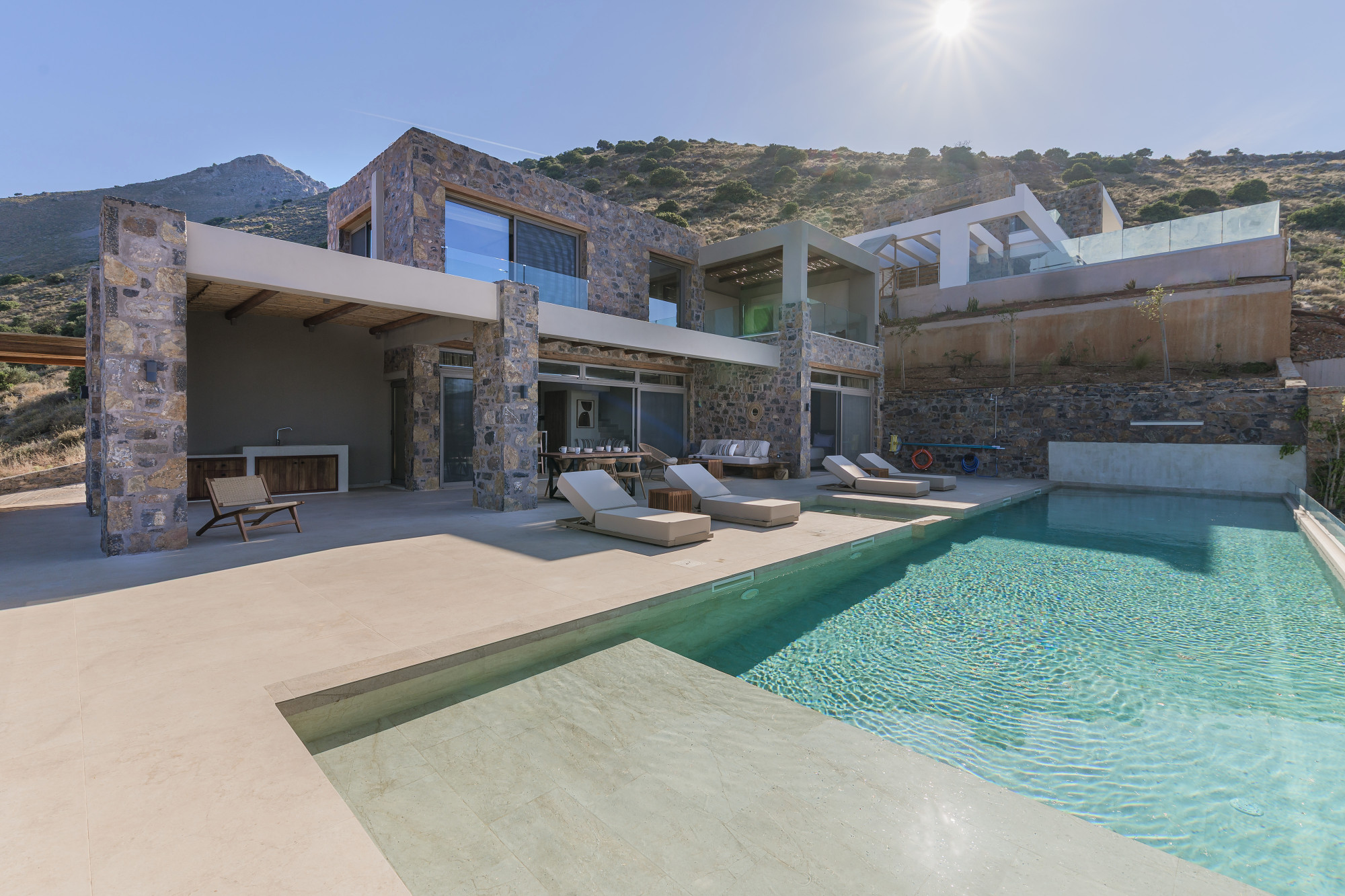 Villa Anemolithos